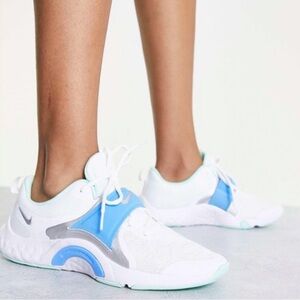 Nike Renew in season TR12 training sneakers